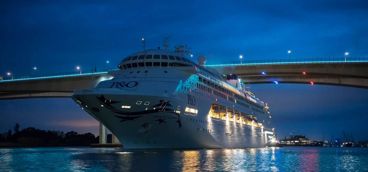 No queues, no rush, straight to the ship.
